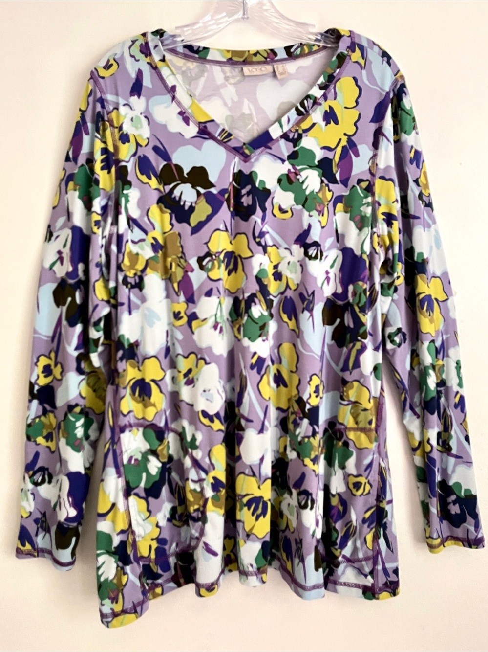 LOGO by Lori Goldstein Lavender Floral V-Neck Tunic Top L Pockets Lagenlook